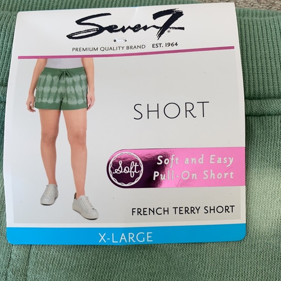 Seven7 green tie dye soft French terry cloth shorts Size XL. NWT - Picture 5 of 8
